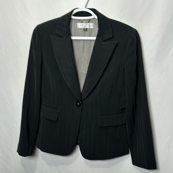 Tahari Arthur Levine petite blazer - Picture 1 of 6